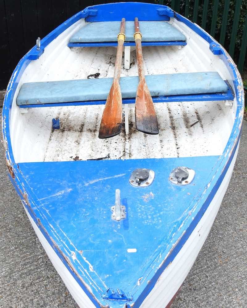 A rowing boat with trailer - Image 3 of 7