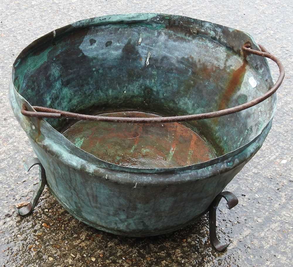 A copper cauldron - Image 5 of 6