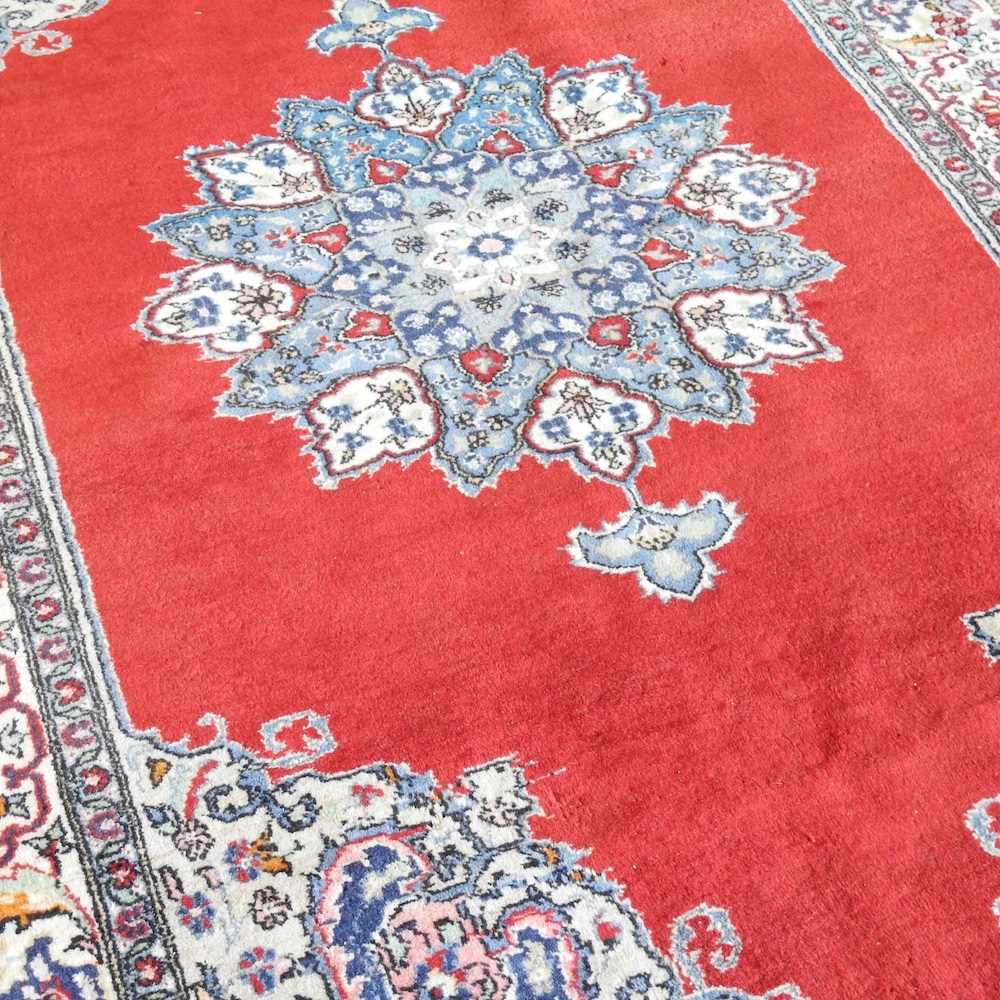 A Persian carpet - Image 2 of 4