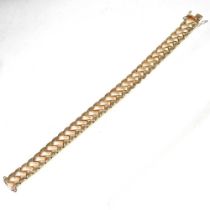 A 9 carat gold bracelet