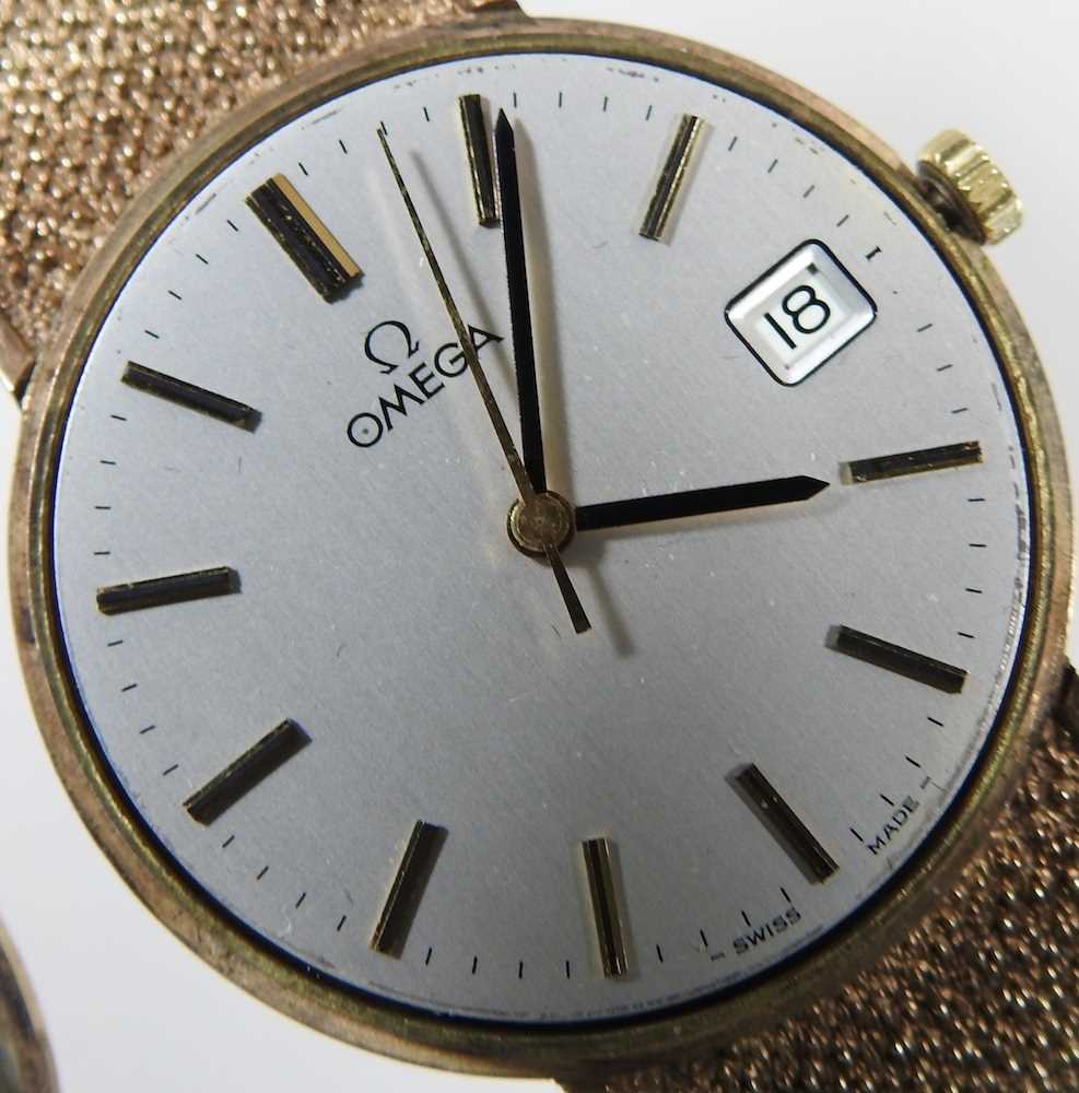 An Omega 9 carat gold cased gentleman's wristwatch, circa 1970's, the signed 29mm dial, with date - Image 3 of 8