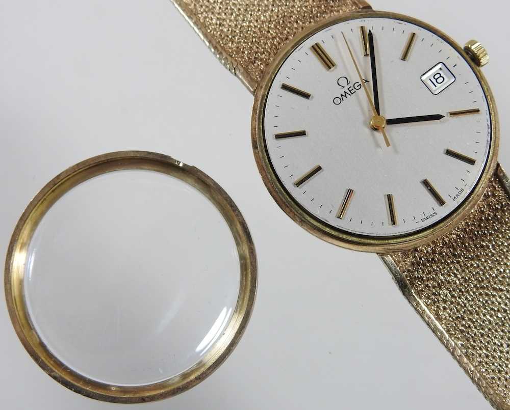 An Omega 9 carat gold cased gentleman's wristwatch, circa 1970's, the signed 29mm dial, with date - Image 2 of 8