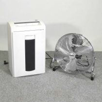 An electric shredder, together with a fan (2)