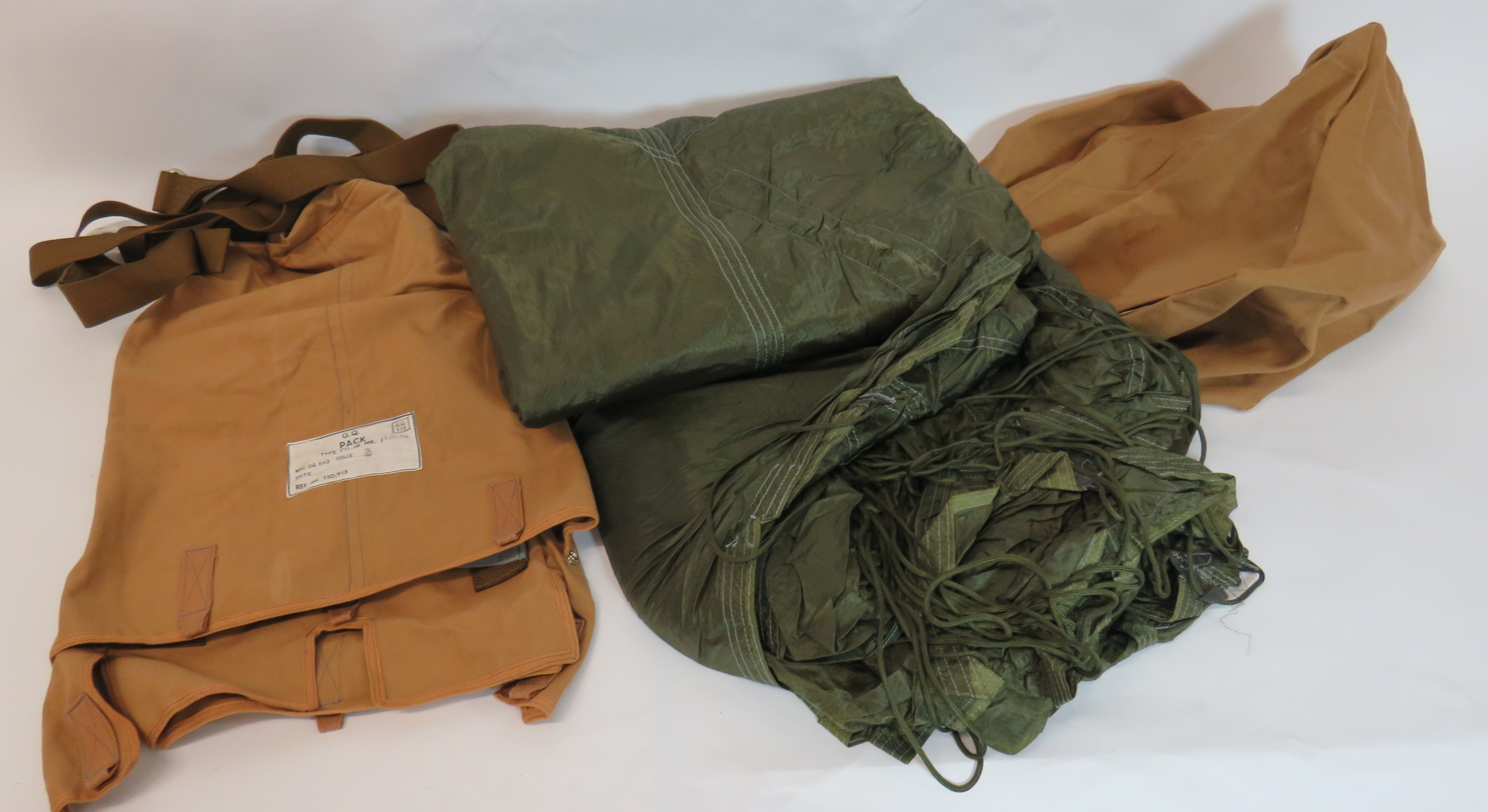 Post War GQ Parachute Pack tan canvas, internal parachute holding pack complete with long nylon