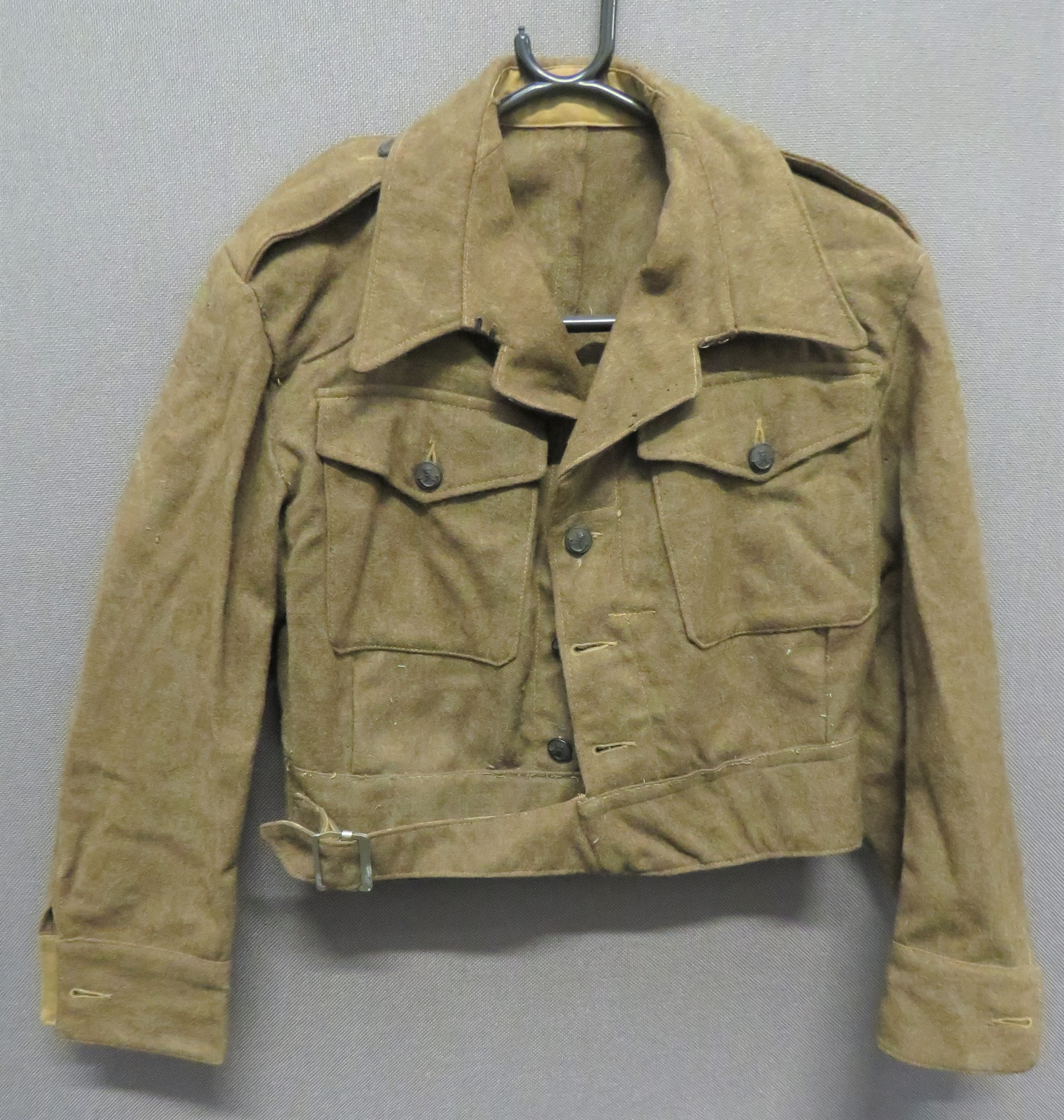 1940 Pattern Rifles Battledress Jacket khaki, woollen, single breasted, converted open collar, short