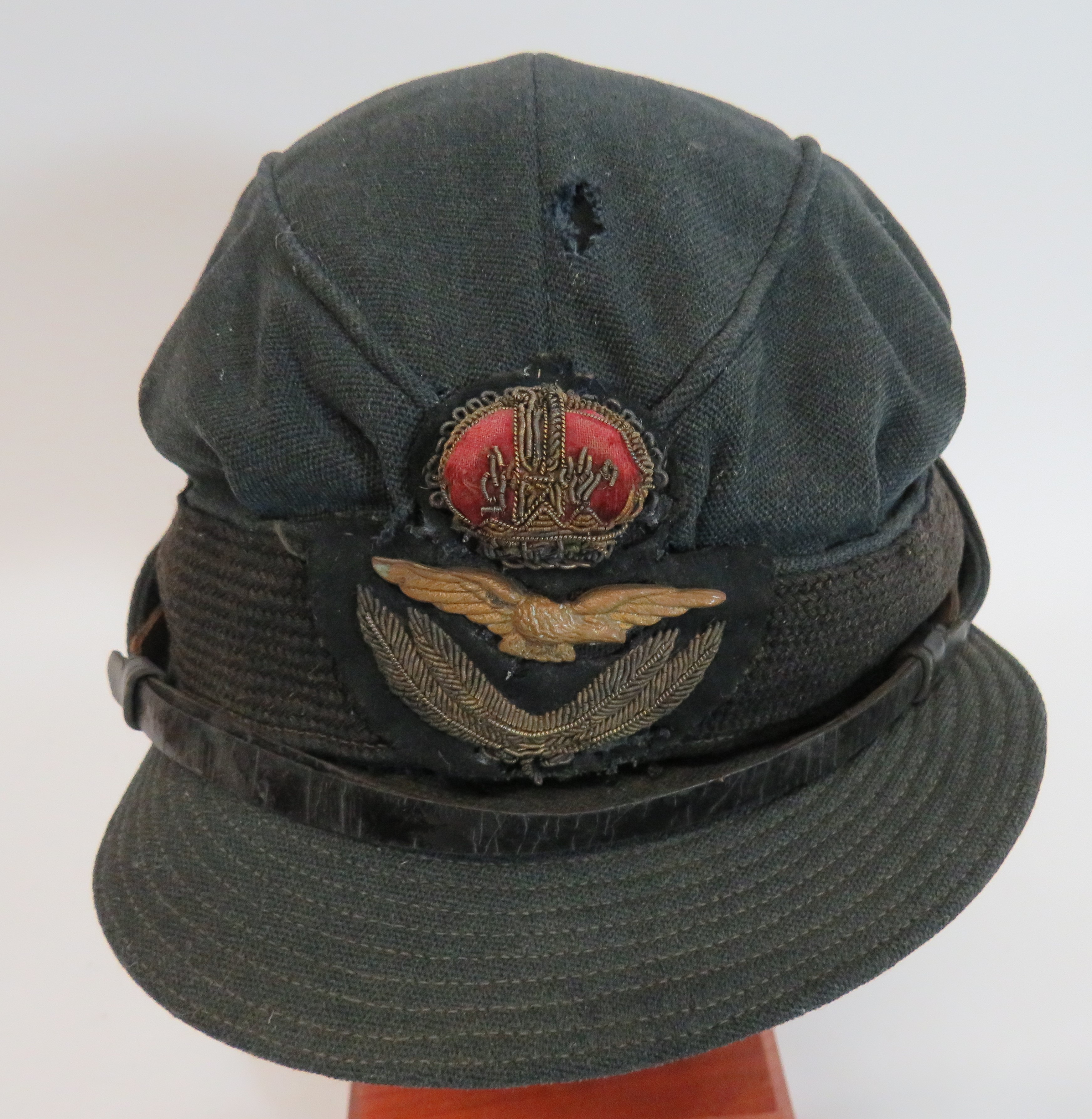 Pre 1952 WAAF Officer's Service Dress Cap blue grey, three section crown, stiff band, stitched - Image 2 of 3