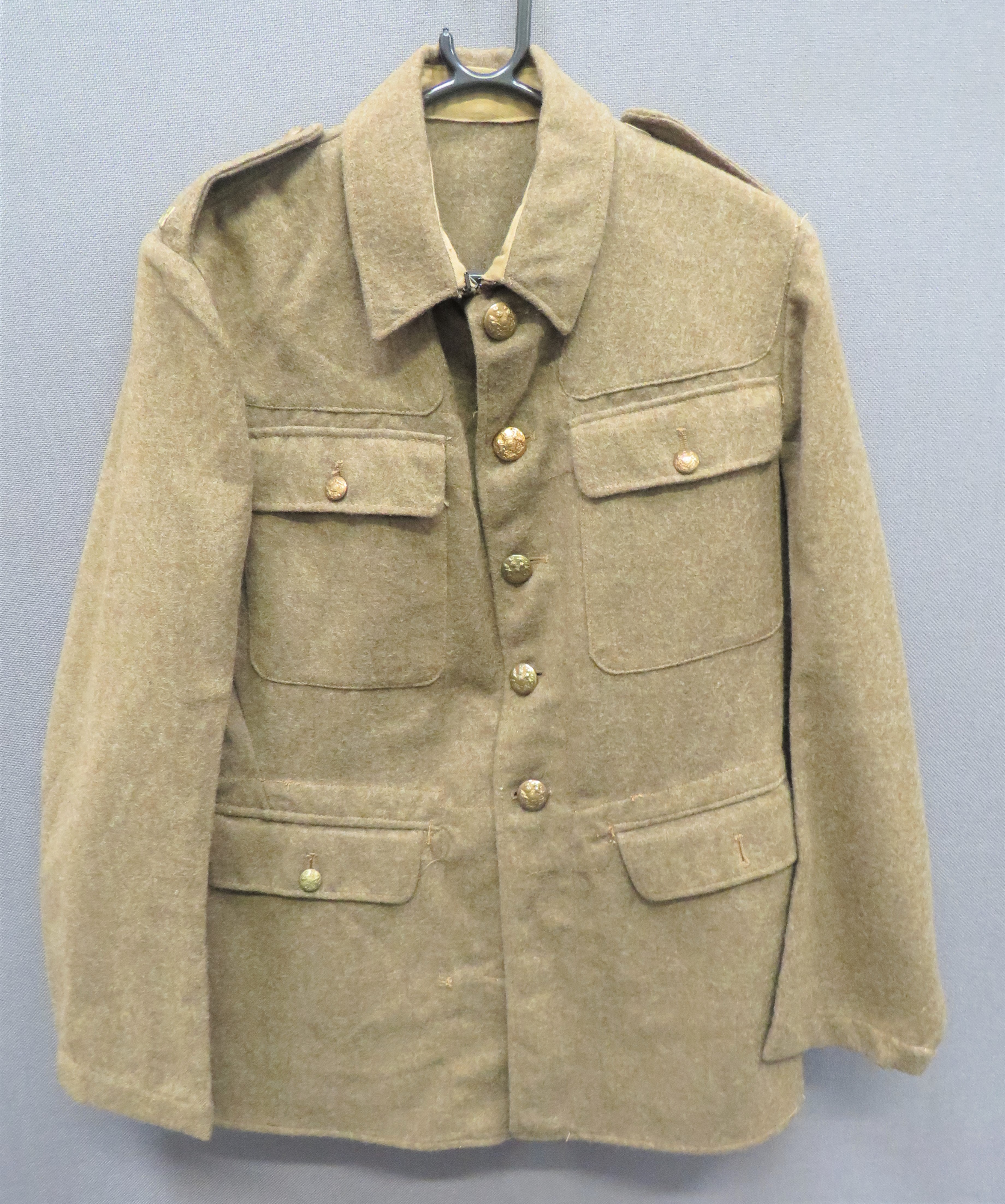 1922 Pattern Royal Artillery Other Ranks Service Dress Tunic khaki woollen, single breasted, turn