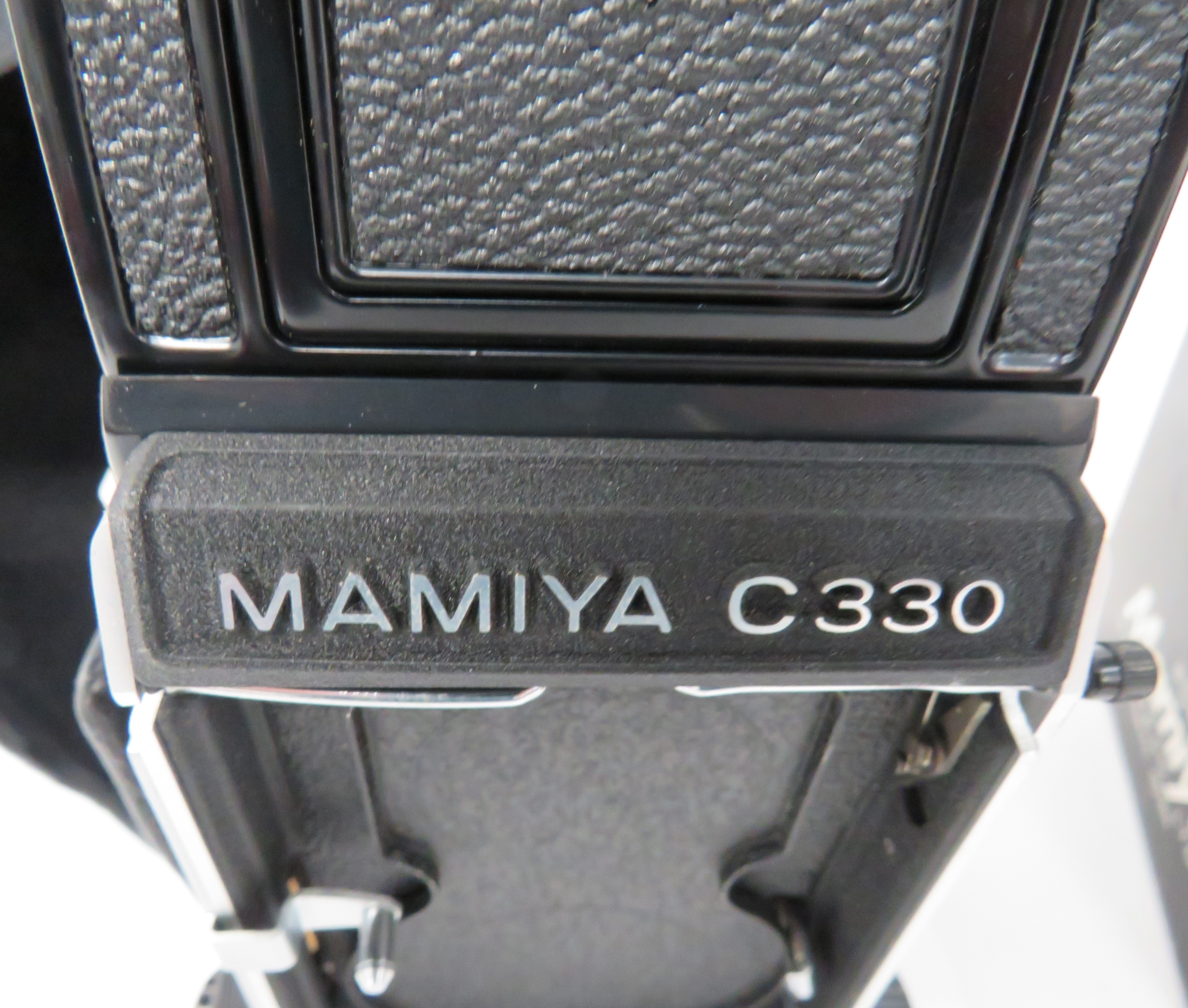 Mamiya C330 Professional Camera top viewing screen.  Side winding handle.  Front double lens not - Image 2 of 2