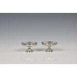 A pair of silver pedestal bon bon dishes, Mappin & Webb Ltd, Sheffield, 1948, each having pierced