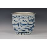 A large Chinese blue and white porcelain fish bowl, 19th / early 20th century, painted with seven