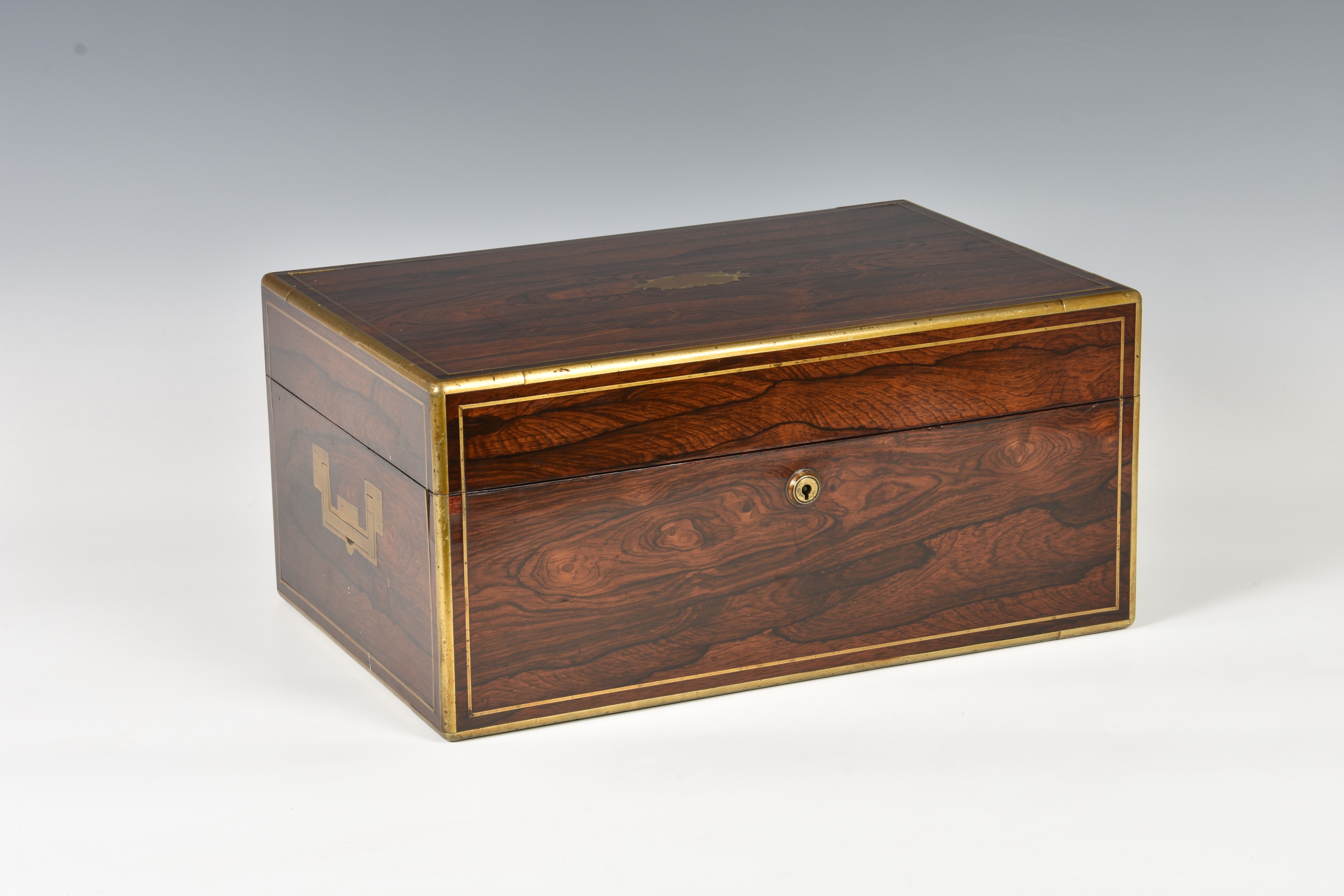 A good quality George IV brass bound rosewood jewellery box, by L. Leuchars of 38, Piccadilly,