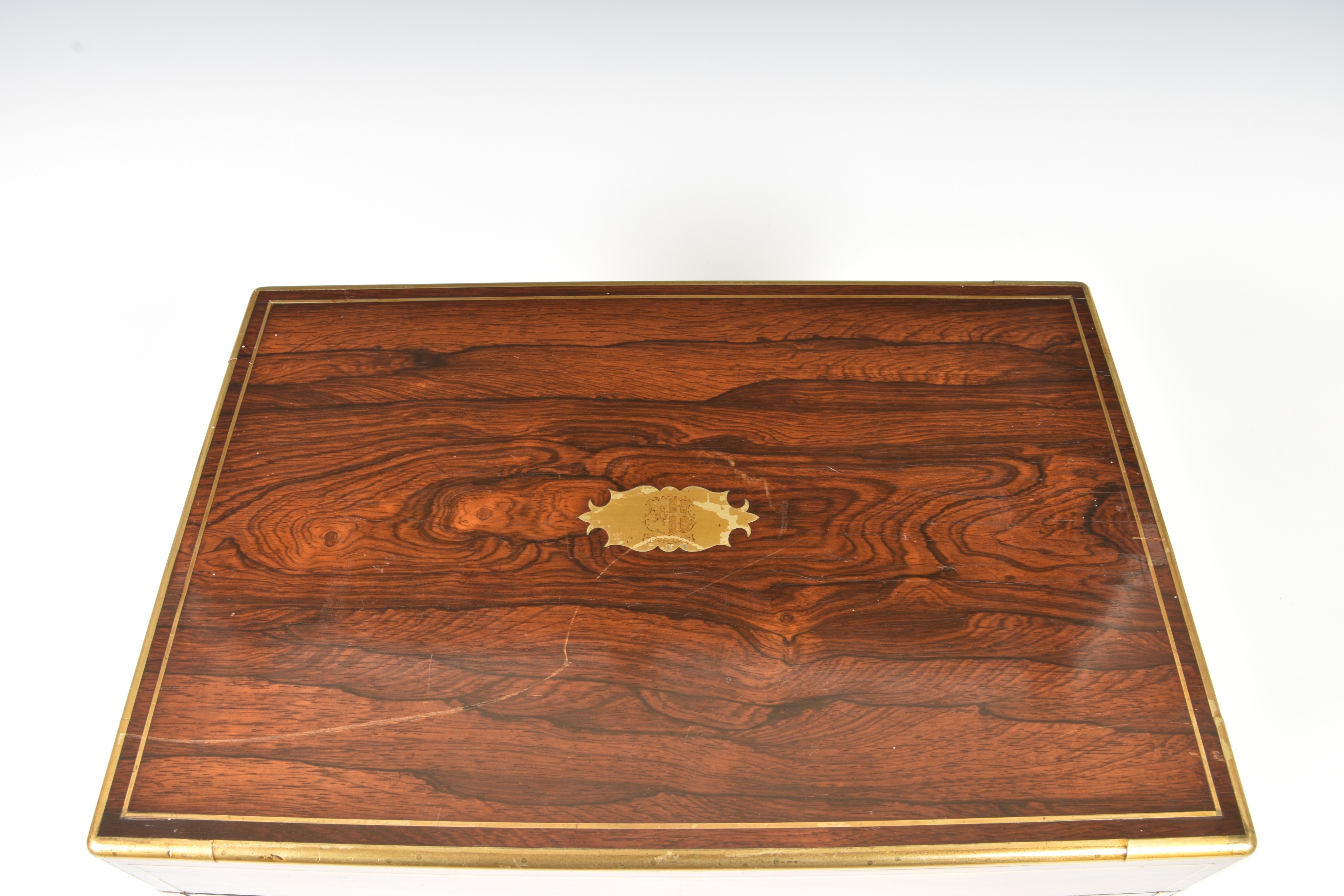 A good quality George IV brass bound rosewood jewellery box, by L. Leuchars of 38, Piccadilly, - Image 4 of 6