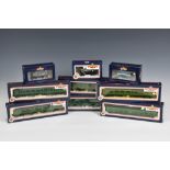 Bachmann Railways - A collection of OO gauge Locomotives / Tanks / Coaches / Rolling Stock to