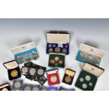 Numismatics interest - A large collection of various cased commemorative & other coin sets & coinage