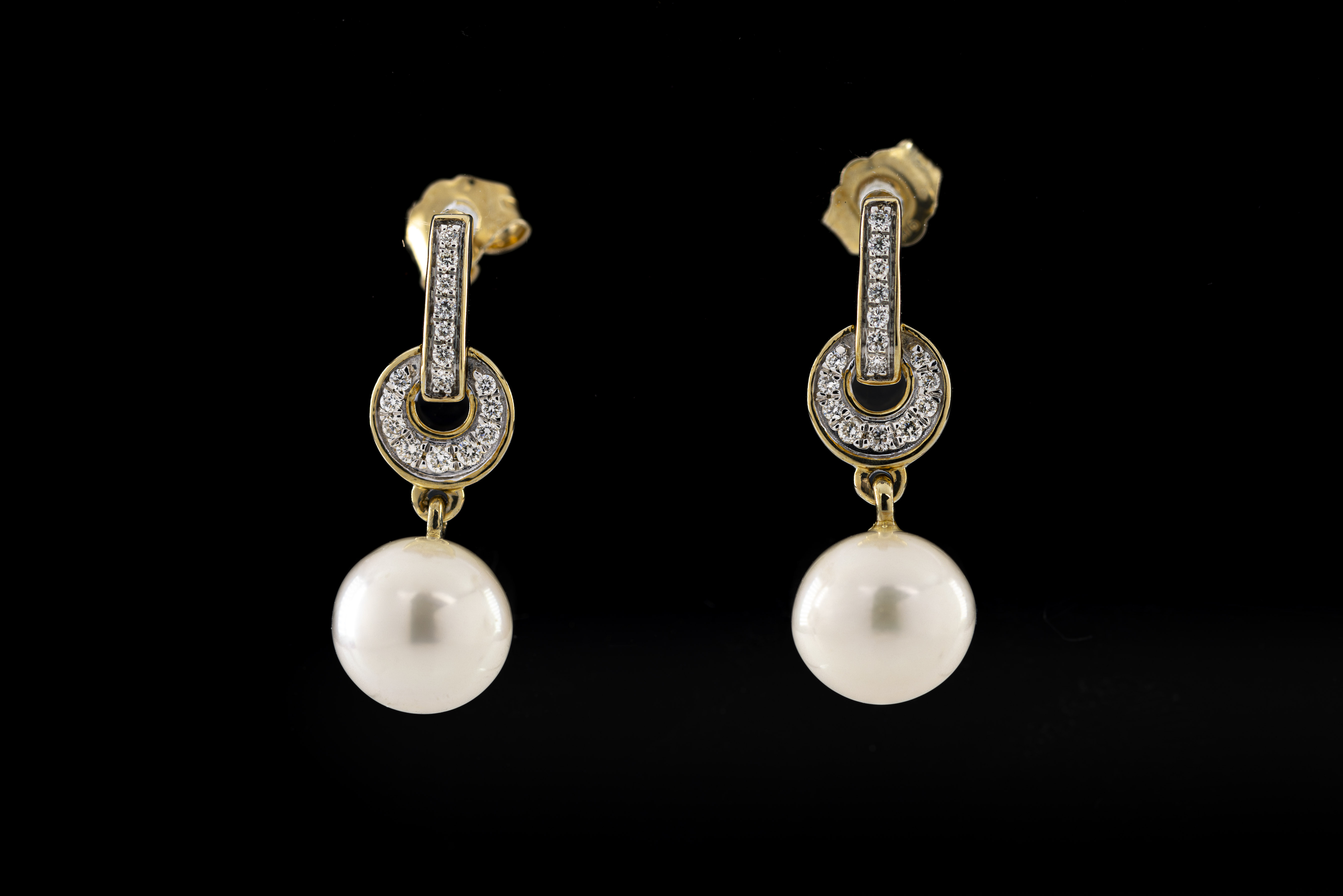 A pair of 9ct yellow gold diamond and cultured pearl drop earrings, each 8mm freshwater cultured