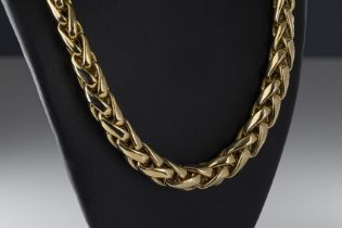 A 14ct yellow gold necklace