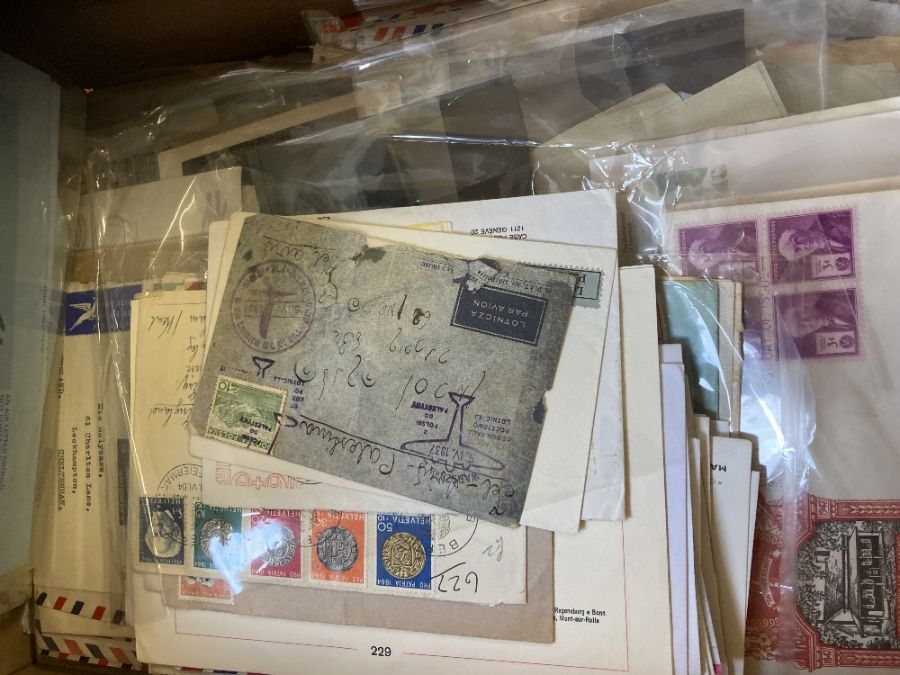 STAMPS : Box of 100's of World covers, including Prestwick crash cover - Image 4 of 4