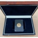 Coins : 1925 Full Gold Sovereign slabbed and in display box with cert