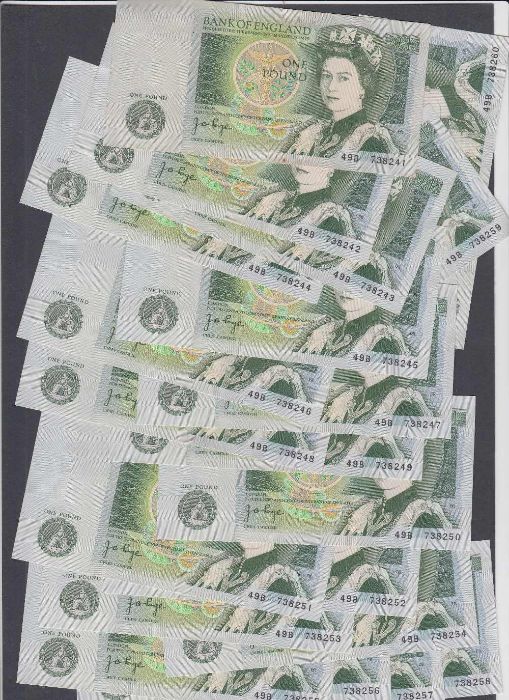 Jo Page £1 bank notes,