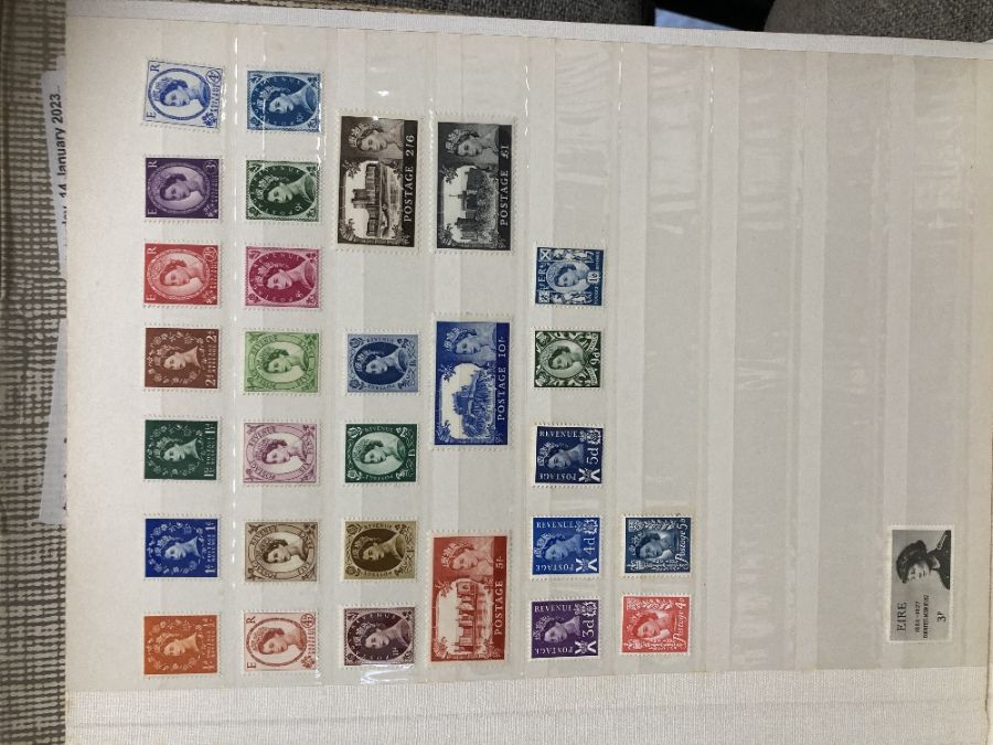 Great Britain Stamps : Album of mainly mint issues - Image 2 of 4