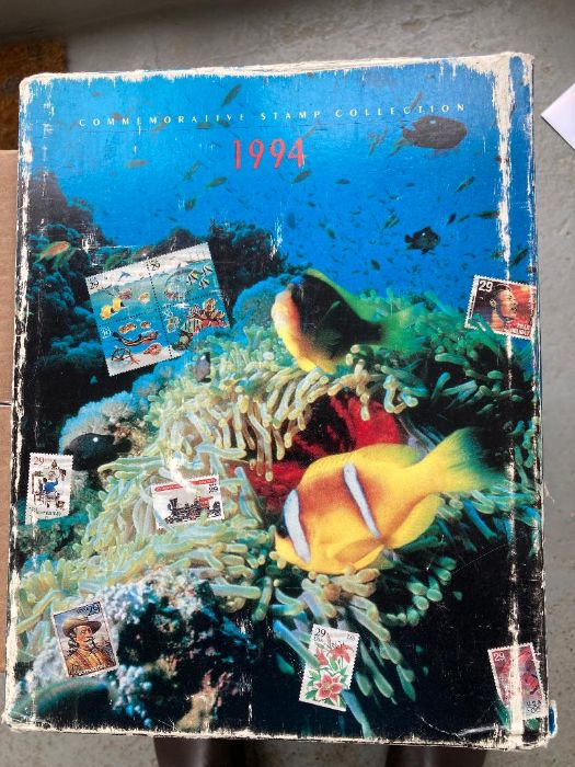USA 1994 Year Book with stamps and sheetlets - Image 2 of 2