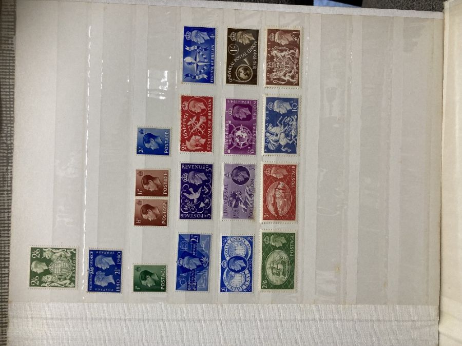 Great Britain Stamps : Album of mainly mint issues