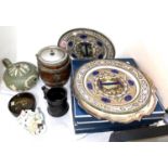 Two Royal Doulton dishes; 4 Royal Worcester plates, boxed; a Wedgwood teapot; an oak biscuit