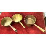 A good quality Villedieu France Copper saucepan with copper handle dia. 16cm with 2 brass pans