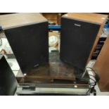 A Hitachi model SDT-7840 music centre and a pair of speakers