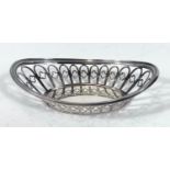 A hallmarked silver boat shaped bonbon dish with pierced sides, Sheffield 1904, 2.5oz/76gm