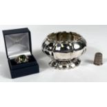 A hallmarked silver bowl, London 1822, 4.6oz, a silver thimble, a small selection of silver plate