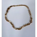 A hallmarked 9ct gold bracelet formed from alternating long and triple links  4.1 gm