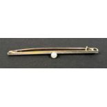 A pearl set bar brooch, stamped '15ct', 3.5gm