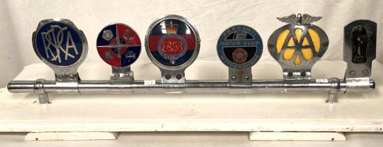 6 vintage car badges including AA, RAC, etc, mounted on plinth