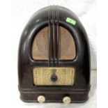 A vintage Bakelite case radio Philco model 444 (no back, knobs loose)