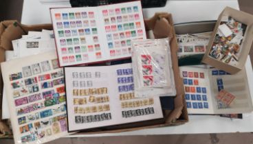 GB: QEII Wilding definitives mint and used included Castle high values and other stamps