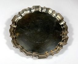 A small Georgian style hallmarked silver salver, Sheffield 1890, diameter 16cm, 5oz