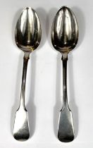 A pair of Georgian fiddle pattern hallmarked silver tablespoons, Liverpool 1827, 5oz