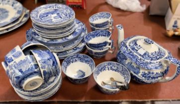 A selection of Spode Italian dinner and teaware (approx. 36 pieces)