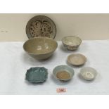 A collection of Chinese cargoware and other ceramics.