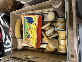 A box of treen gavels and a 1930s " Auctioneer" game.