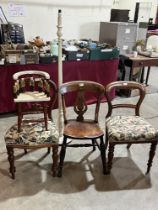 A painted lamp standard and four miscellaneous chairs. (5).