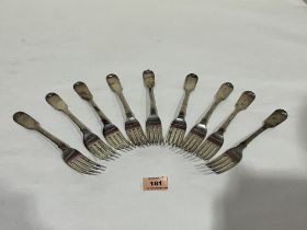 A set of nine George IV silver fiddle pattern dinner forks. London 1826. 20ozs 7dwts
