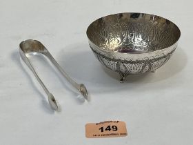 An eastern 830 silver bowl and a silver sugar bowl. 2ozs 15dwts.