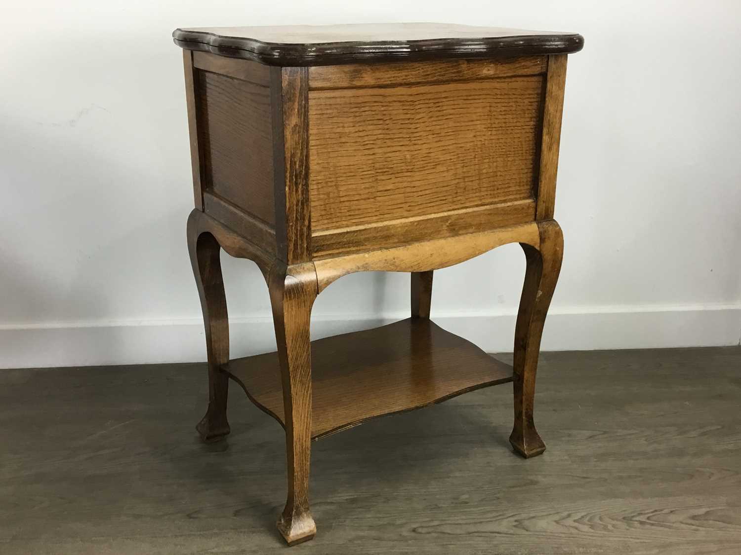 OAK SEWING BOX MID 20TH CENTURY