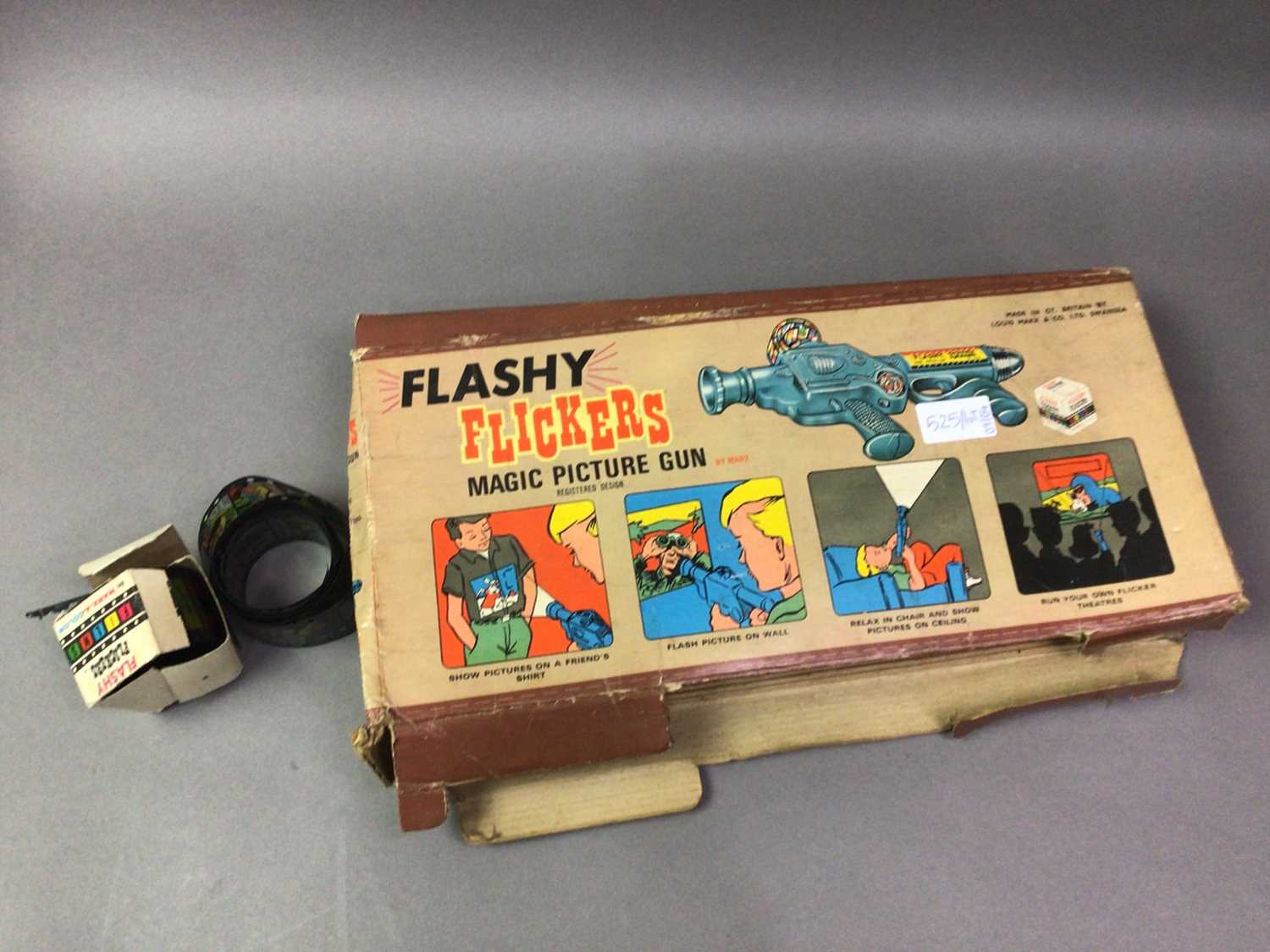 FLASHY FLICKERS MAGIC GUN AND OTHER ITEMS - Image 2 of 5