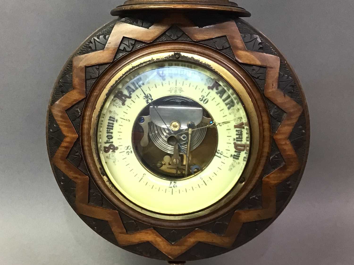 LATE VICTORIAN ANEROID BAROMETER