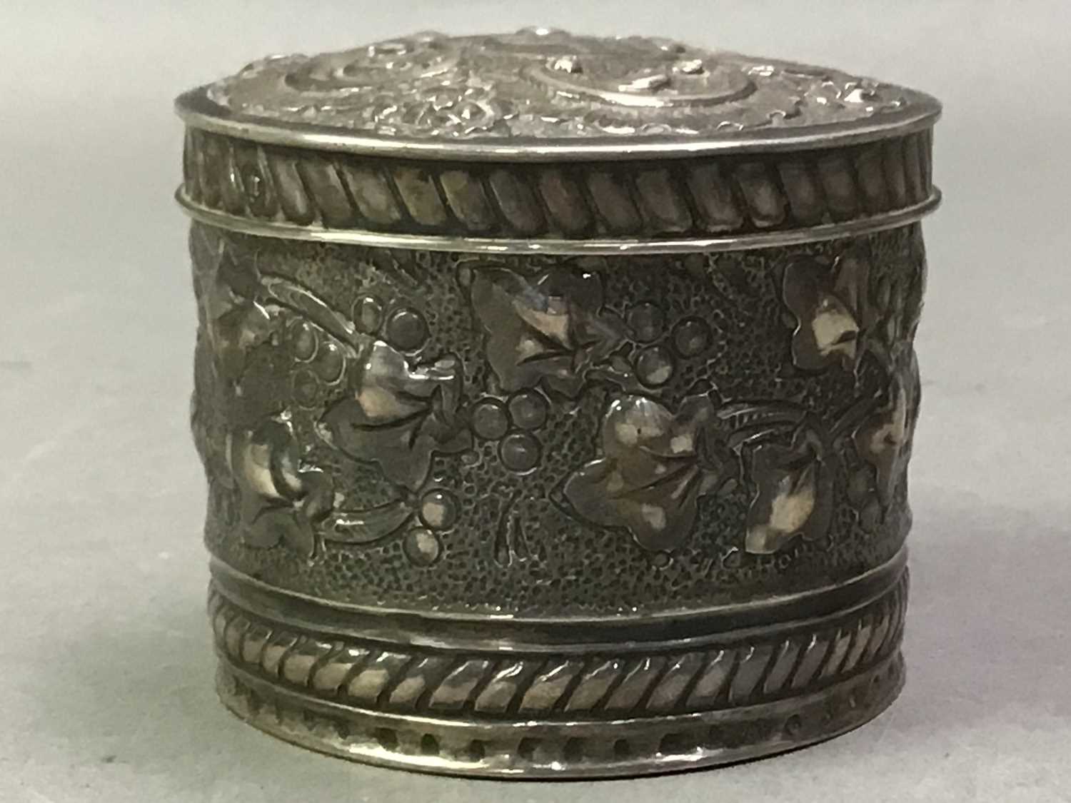 VICTORIAN SCOTTISH SILVER BOX WITH LID EDINBURGH 1893