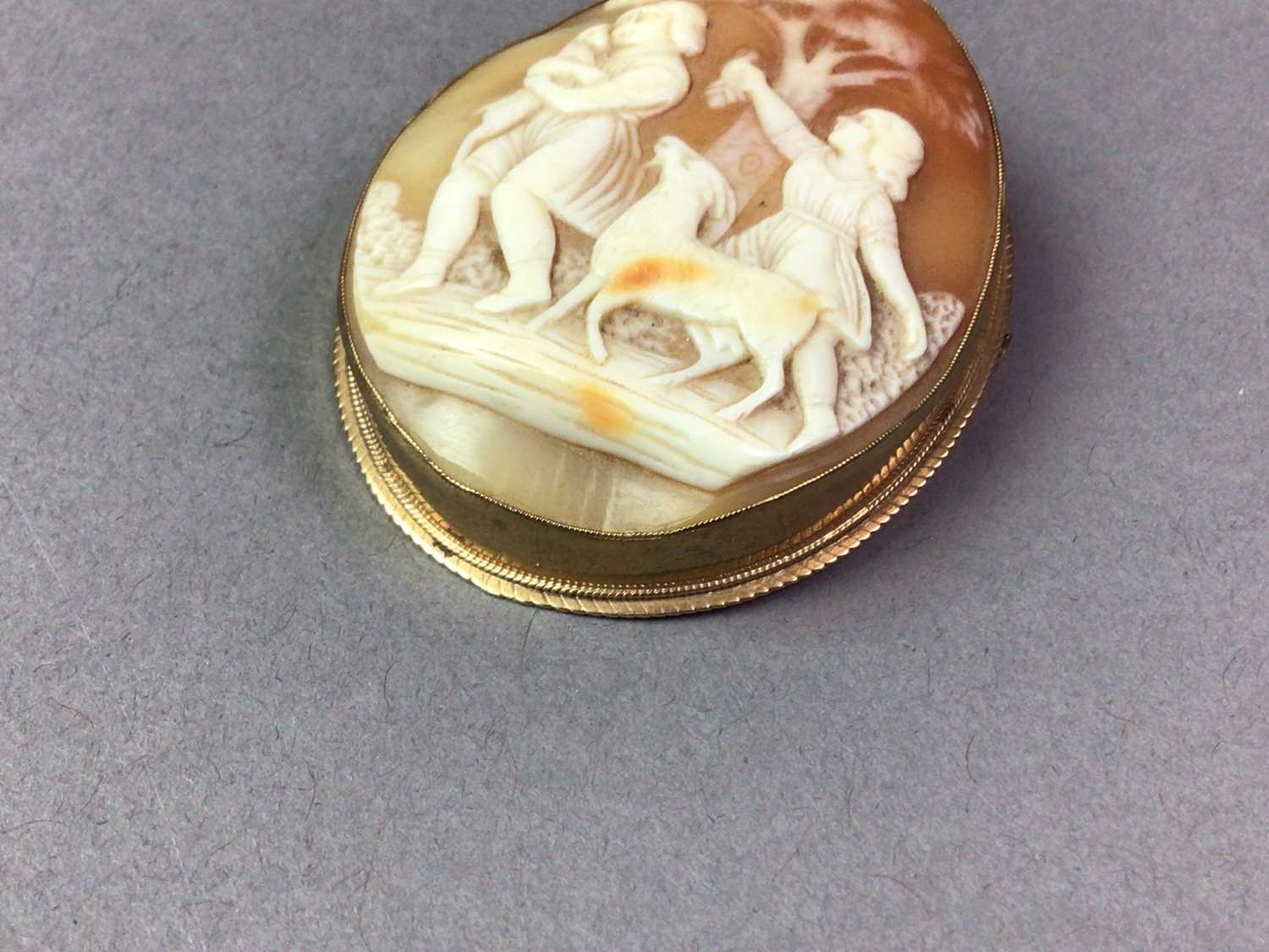 TWO CARVED CAMEO BROOCHES ALONG WITH A SILVER HARDSTONE BROOCH - Image 4 of 12