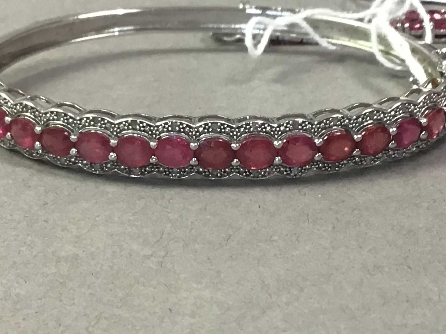 FOUR SILVER GEMSTONE BRACELETS - Image 2 of 3